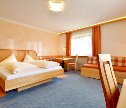 Ferienwohnung-Haus-Sonneck-Soell-Gaensleit-13-Claudia-Bihlmayer-Zimmer-2.jpg